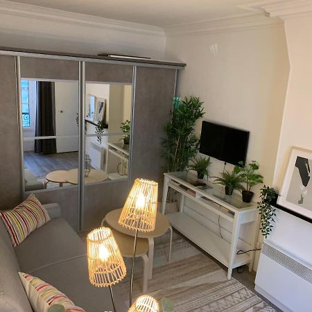 Studio Moderne Au Coeur De Paris Batignolles Bagian luar foto