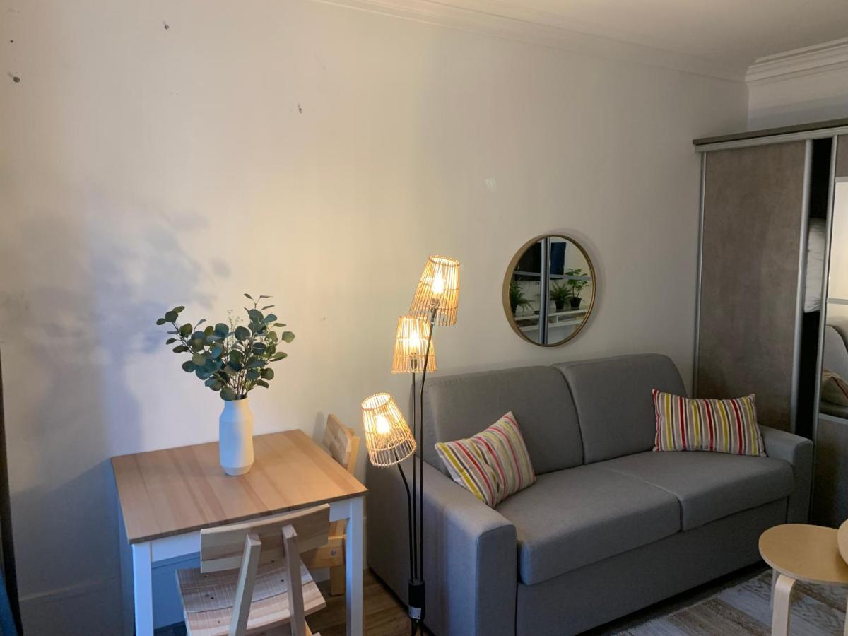 Studio Moderne Au Coeur De Paris Batignolles Bagian luar foto