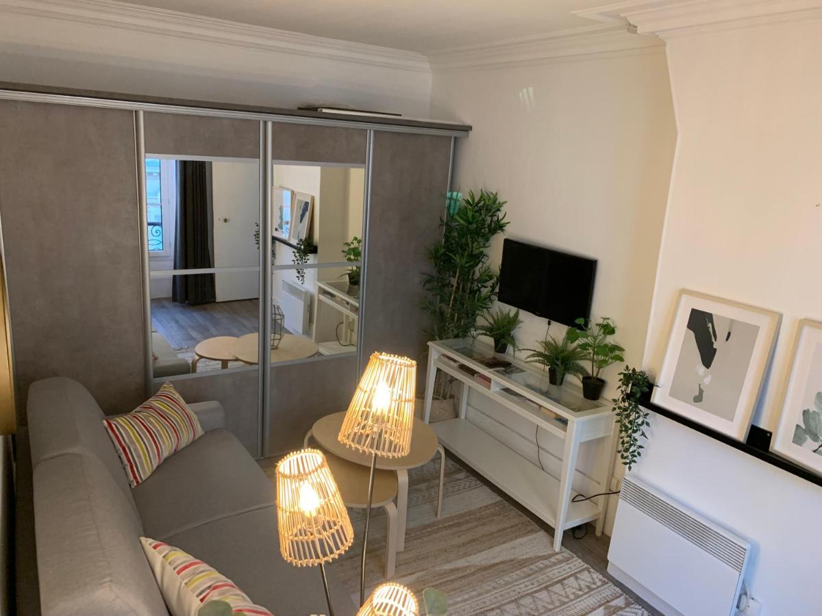 Studio Moderne Au Coeur De Paris Batignolles Bagian luar foto