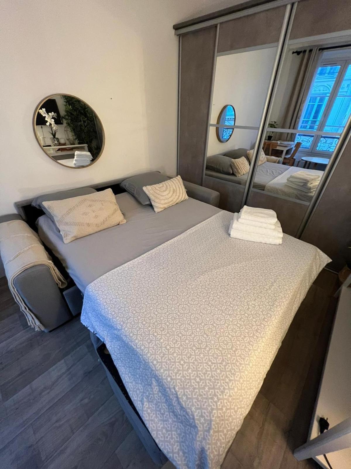 Studio Moderne Au Coeur De Paris Batignolles Bagian luar foto